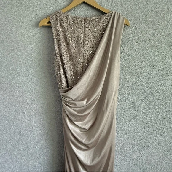 Adrianna Papell Gown Size 12 EUC - Picture 6 of 8